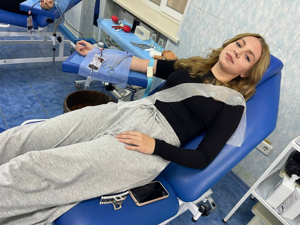 Вчимося, донатимо кров, допомагаємо!